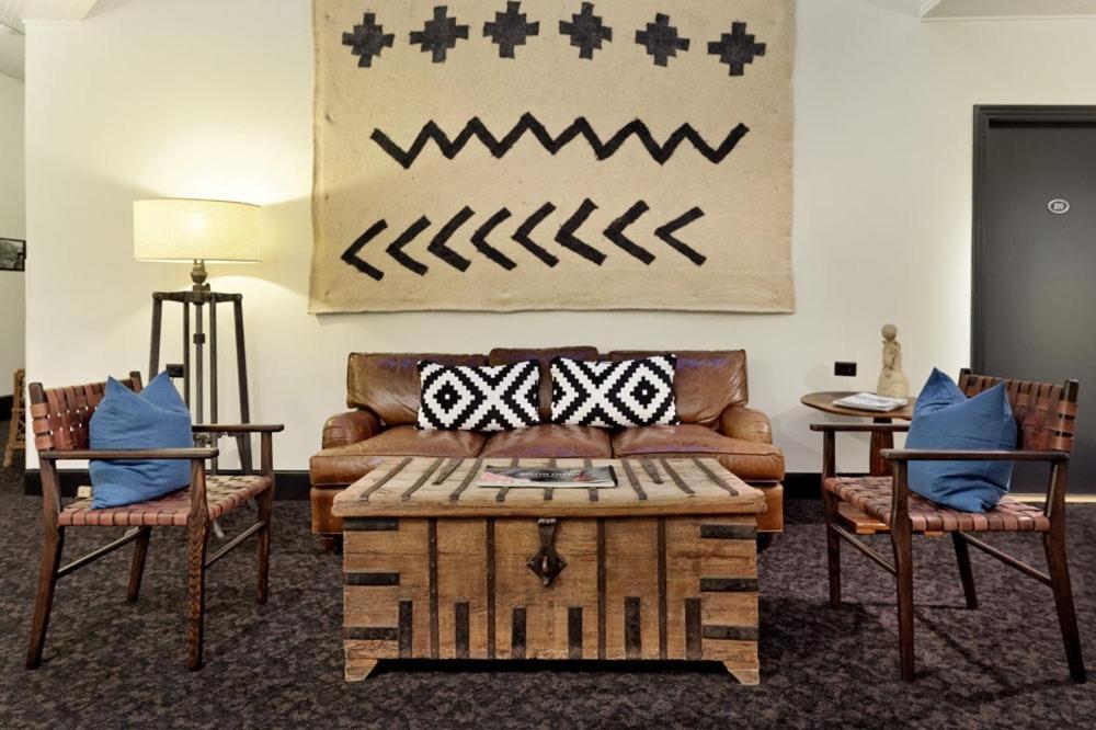 Independence Square 213, Spacious Hotel Room With 2 Queen Beds, Wet Bar, And Sitting Area Aspen Exteriör bild